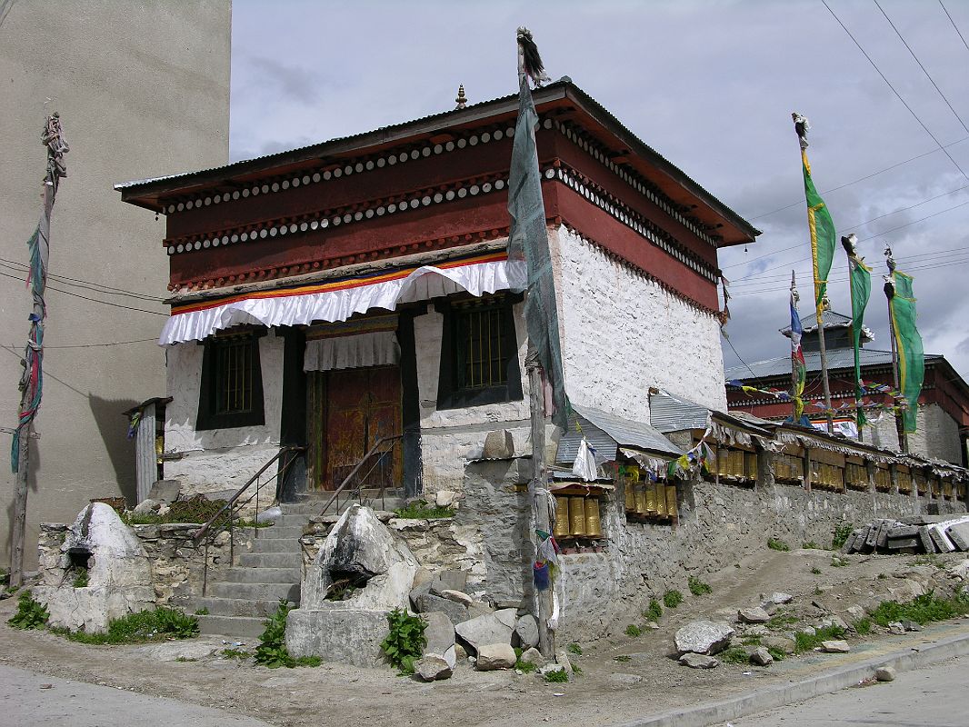 Tibet Kailash 02 Nyalam 07 Gompa Outside